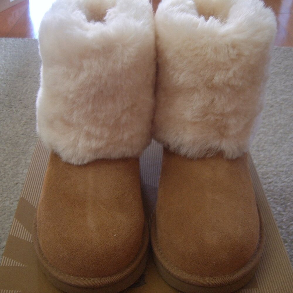 New w/Box UGG Kids (Girls) Ellee Boots sz 3 (also fits women sz 4 or 5)